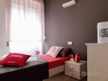 Zona Fiera, camera singola moderna libera da Ago