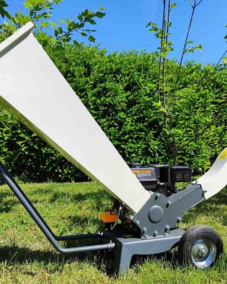 Cippatore con motore a benzina 212cc 7HP