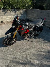 Aprilia Dorsoduro 750