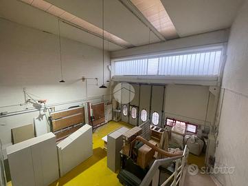 CAPANNONE A ALBANO SANT'ALESSANDRO