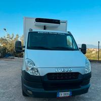 Furgone Iveco isotermico daily