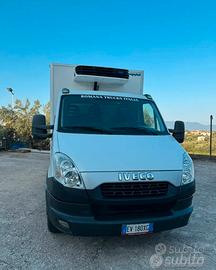 Furgone Iveco isotermico daily