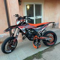 KTM 125  2 tempi Motard anno 2023