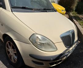Lancia Y 1.2 benzina anno 2004