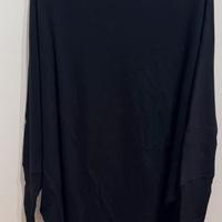 Maglia nera asimmetrica