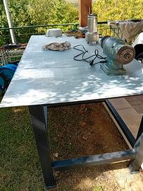 TAVOLO OFFICINA  + POMPA 