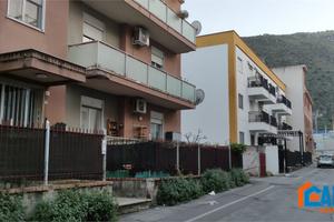 Pressi via Tommaso Natale - 5 Vani con terrazzo.