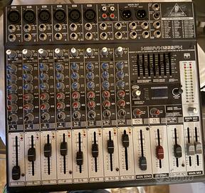attrezzatura audio/luci