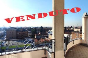 Attico / Mansarda di 176 m² con 4 locali a Seregno