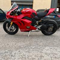 Ducati panigale v4s 2021