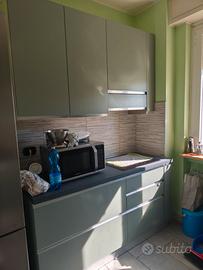 Cucina componibile completa di elettrodomestici