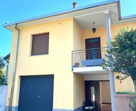 Villetta singola con giardino, Tradate