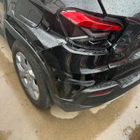 AUTO INCIDENTATA PREZZO TRATTABILE