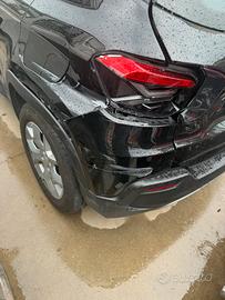 AUTO INCIDENTATA PREZZO TRATTABILE