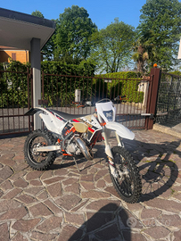 Ktm exc 125 six days