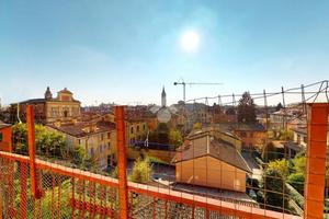 3 LOCALI A CENTO