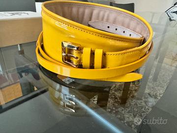 Cintura Burberry gialla  vernice - pelle tg 75