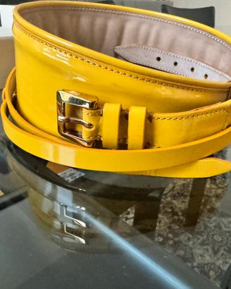 Cintura Burberry gialla  vernice - pelle tg 75