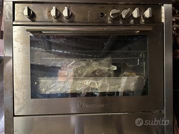 Cucina ftecnogas e cappa in ACCIAIO