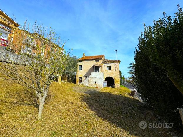 Rudere con terreno - Sant'Elpidio a Mare