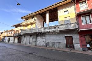 Casa Colonica a San Giorgio Canavese 8 locali