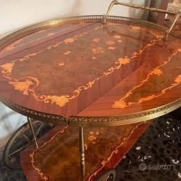 Tavolino intarsiato Maggiolino di Firenze