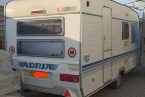 Roulotte Adria Altea 430Dk  4 posti