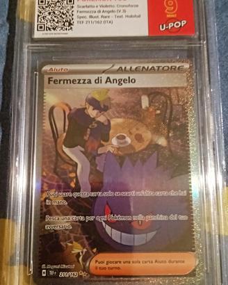 carta Pokémon ultra rara 