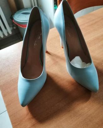 Eleganti scarpe decolletè turchese