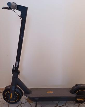 Ninebot Max G30 pari al nuovo