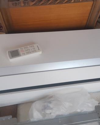 Condizionatore daikin con split  caldo freddo 