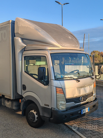 Camion Nissan cabstar