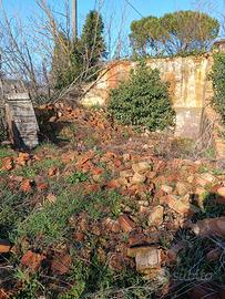 Rustico da ricostruire