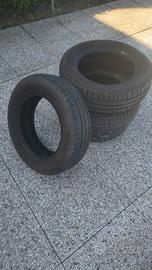 Pneumatici invernali 175/65 R14 come nuovi!