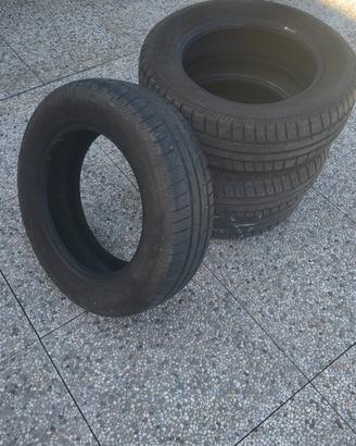 Pneumatici invernali 175/65 R14 come nuovi!