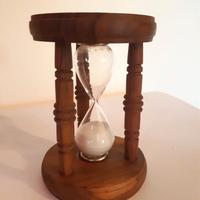 Legno d'ulivo e vetro,  clessidra