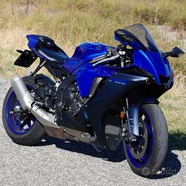 Yamaha r1