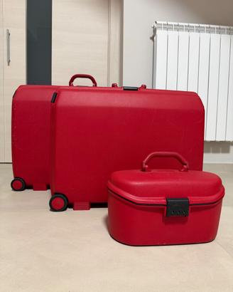 Set valigie con beauty