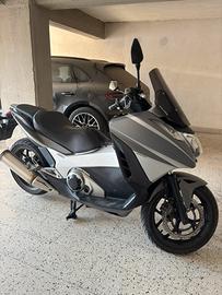 Honda integra 750 cc 3400 trattabili