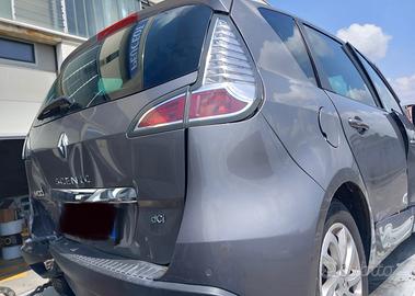 Scenic 1.5 dci 81kw cambio automatico 120000km