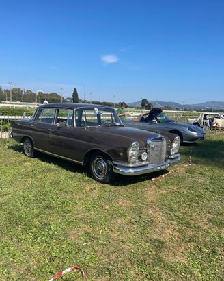 Mercedes 220 SE