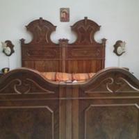 Letto antico del 700  in noce
