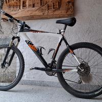 MTB Ktm in carbonio