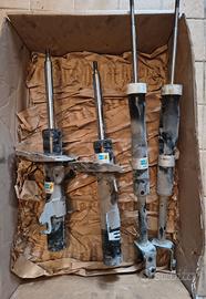 ASSETTO RIBASSATO KIT MOLLE + AMMORTIZZATORI