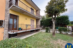 AMPIO TRILOCALE CON TERRAZZO ANGOLARE E GARAGE
