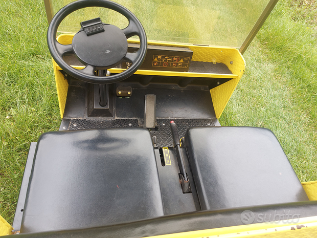 Golf car elettrica trasporto valigie EZGO WB7428