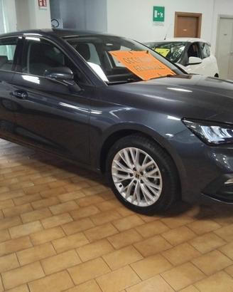 SEAT Leon 1.5 hybrid DSG Business LED 17" GRIMAL