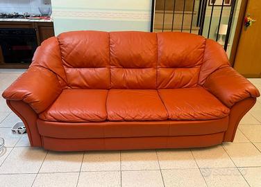 🛋️ Divano letto ecopelle rosso 3 posti – perfetto