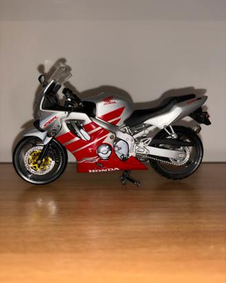 Modellino Honda CBR 600 1:12