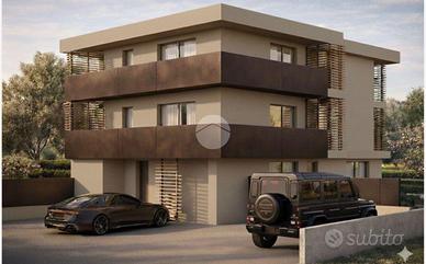 4 LOCALI A DESENZANO DEL GARDA